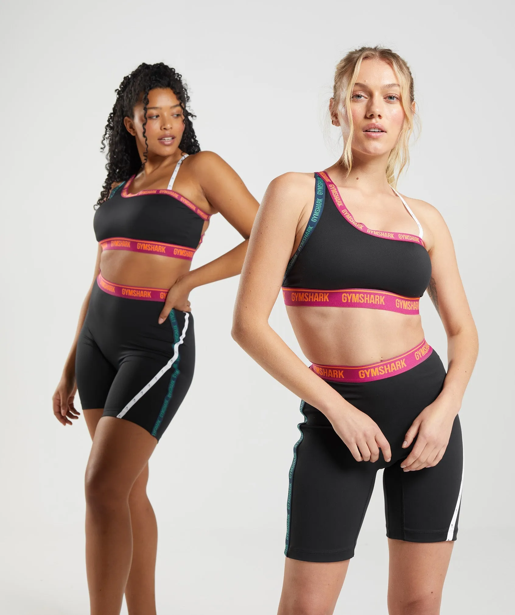 Gymshark Strike Sports Bra - Black/Dragon Pink/Alpine Green