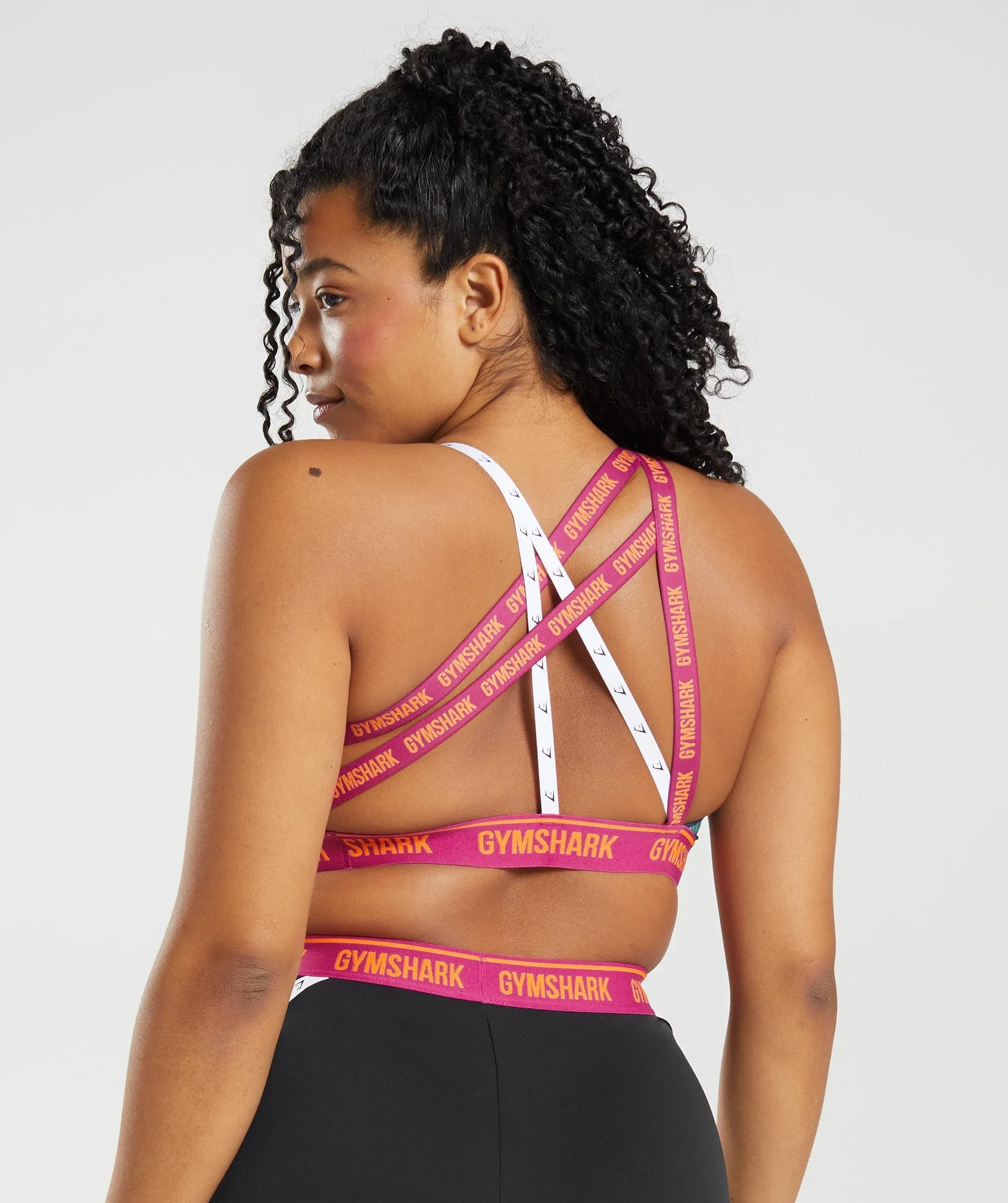 Gymshark Strike Sports Bra - Black/Dragon Pink/Alpine Green