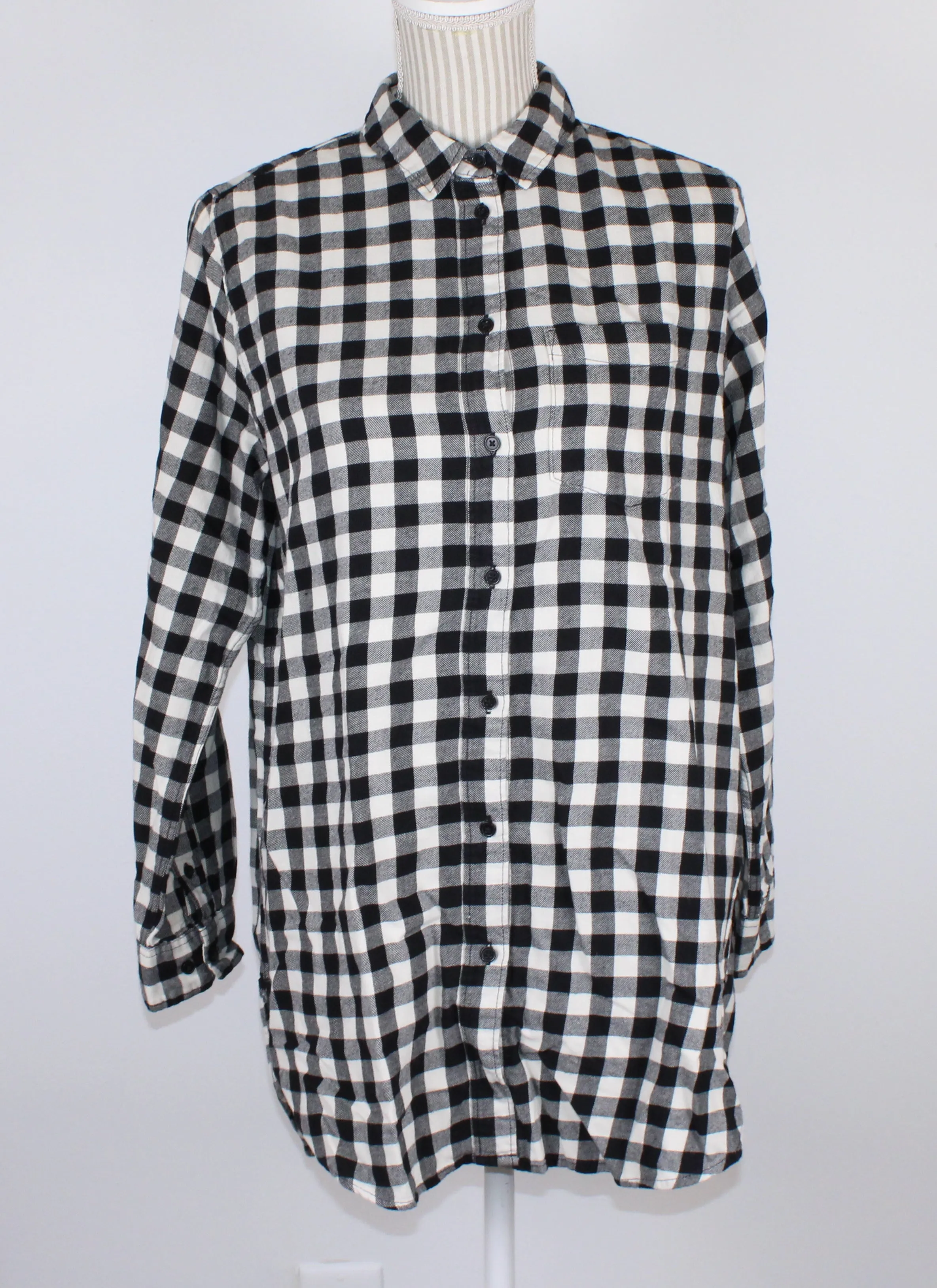 H&M BLACK CHECKERED TOP ADULT SIZE 10 PRE-LOVED