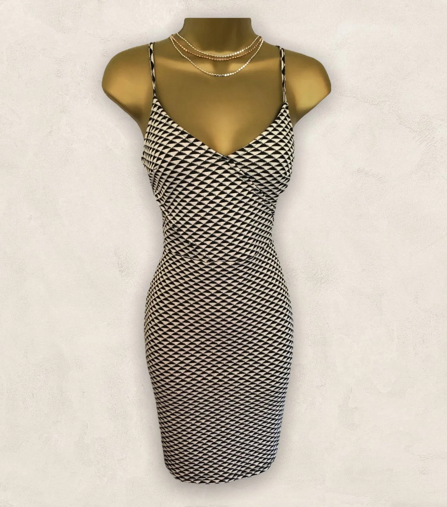 H&M Geometric Bodycon Cut-Out V-Neck Dress Size XS UK 6 US 2 EU 34