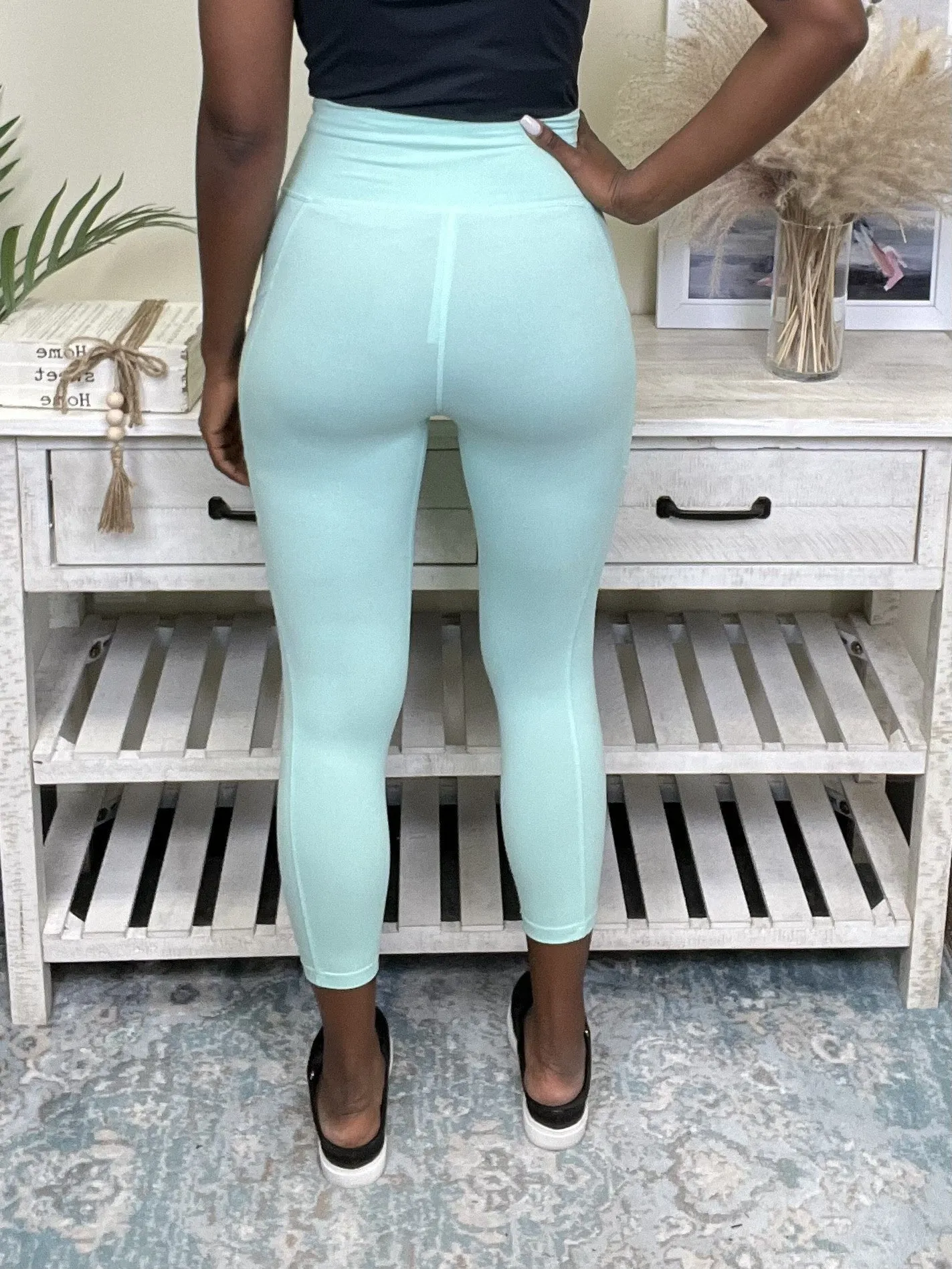 Victory Capri Leggings